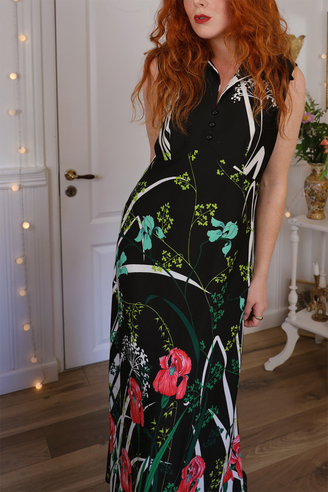 Black Floral Graphical 70's Maxi | L