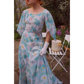 https://shop15368.sfstatic.io/upload_dir/shop/_thumbs/blue-floral-daisy-70s-maxi-dress.w293.h293.fill.jpg