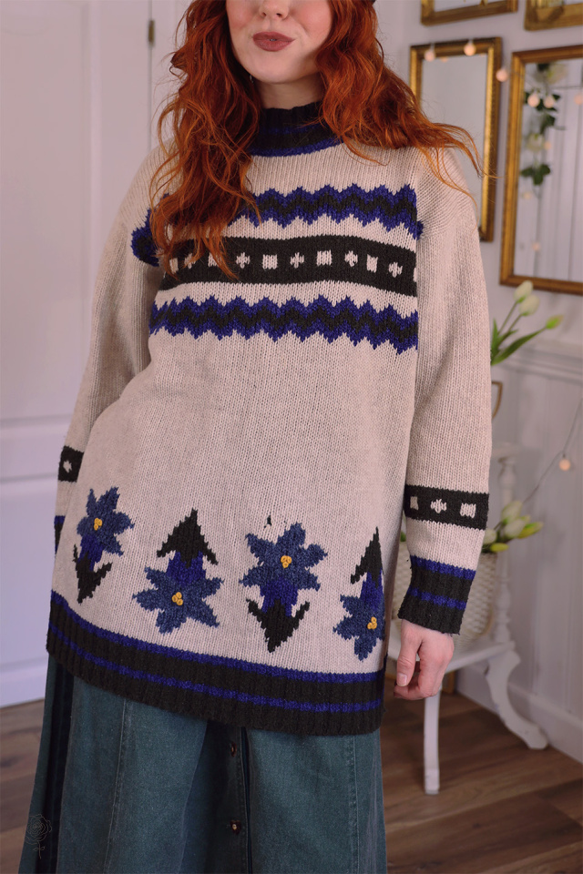Blue Floral Sand Vintage Sweater | L