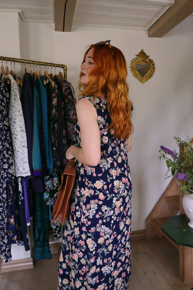 Dark Blue Light Floral 90's Vintage Dress | M
