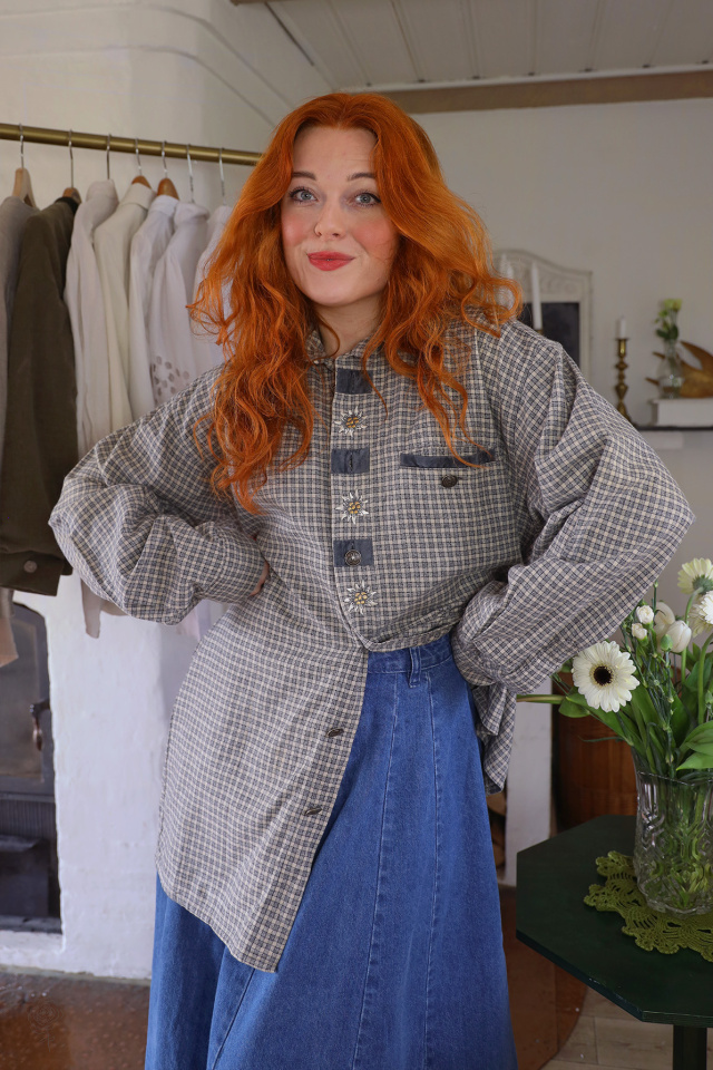 Blue Plaid Embroidered Comfy Vintage Shirt | XL