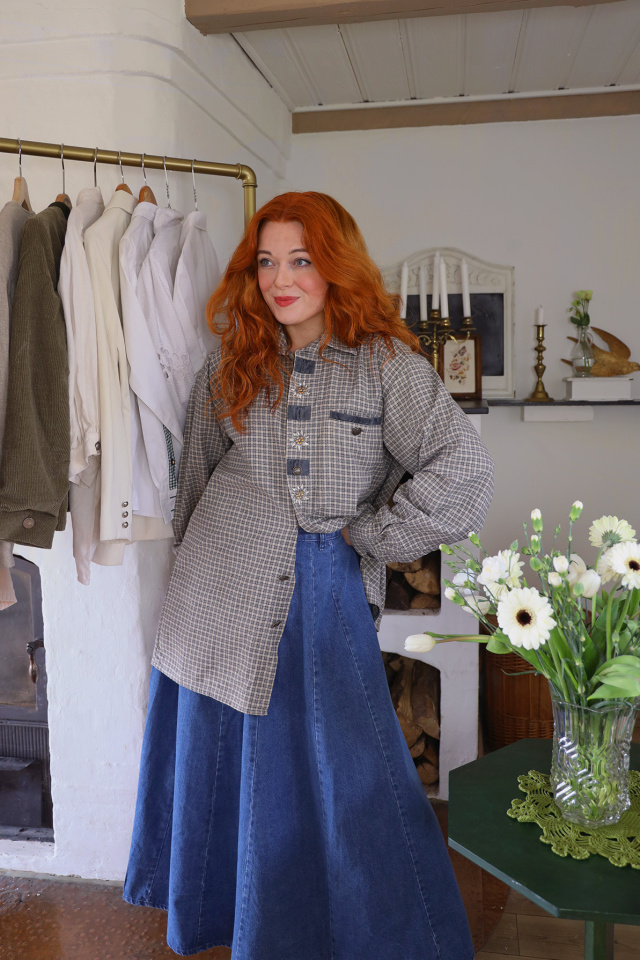 Blue Plaid Embroidered Comfy Vintage Shirt | XL