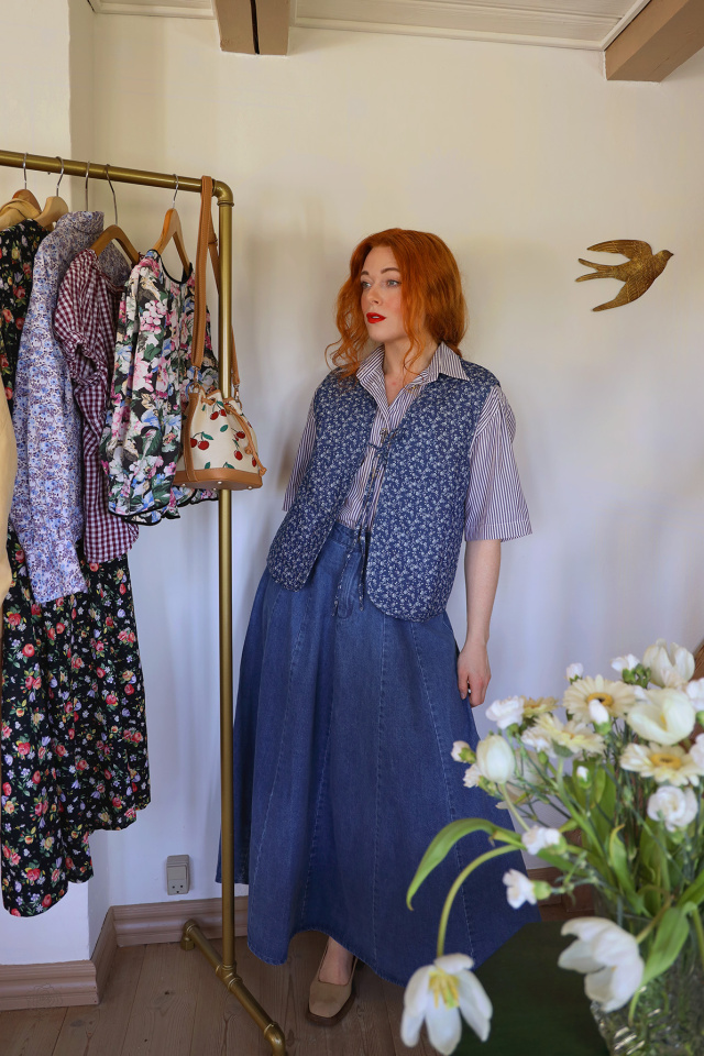 Blue &amp; White Striped Vintage Top | L