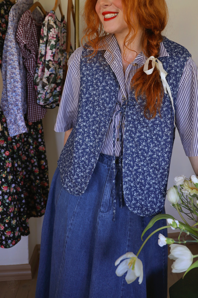 Blue &amp; White Striped Vintage Top | L