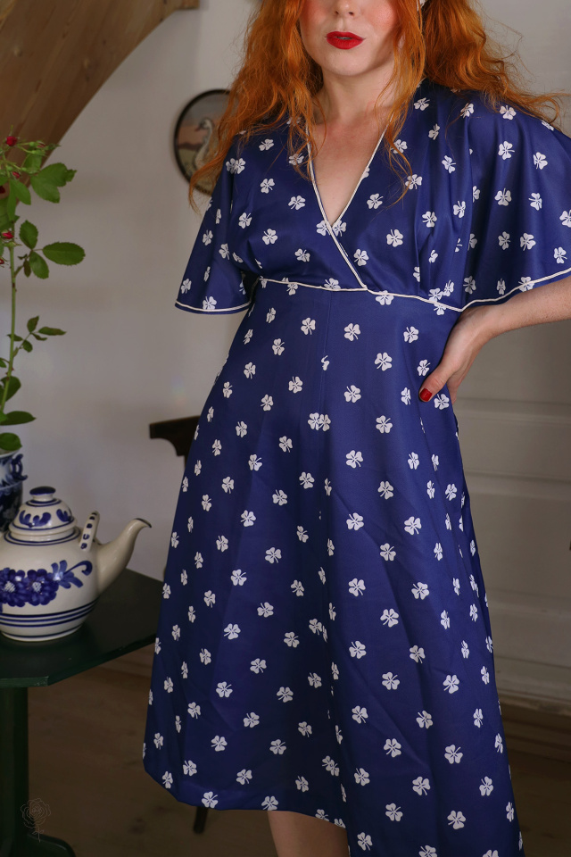 Blue White Clovers Vintage Dress | M