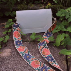 Boho Bagstrap Lilly Of The Nile 