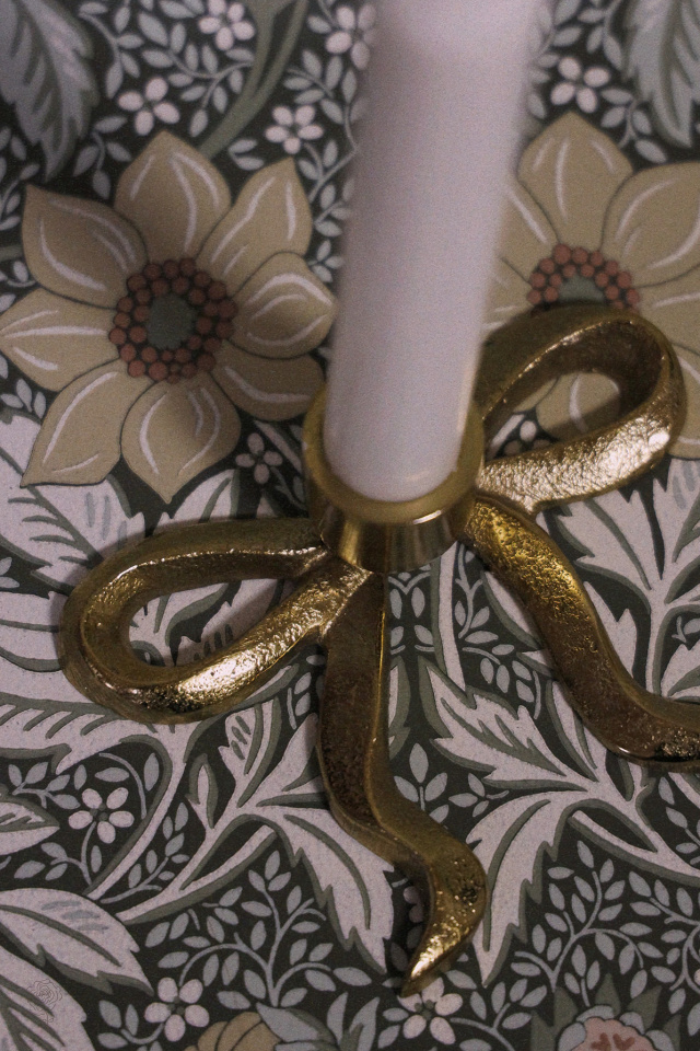 Brass Bow Candleholder