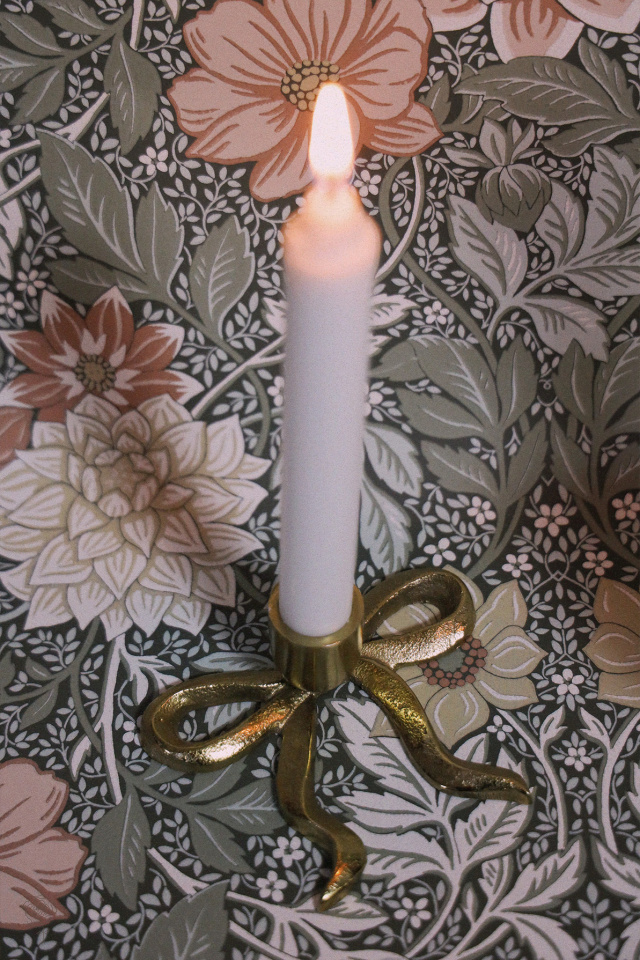 Brass Bow Candleholder