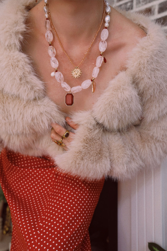 Medal Pearl Necklace 