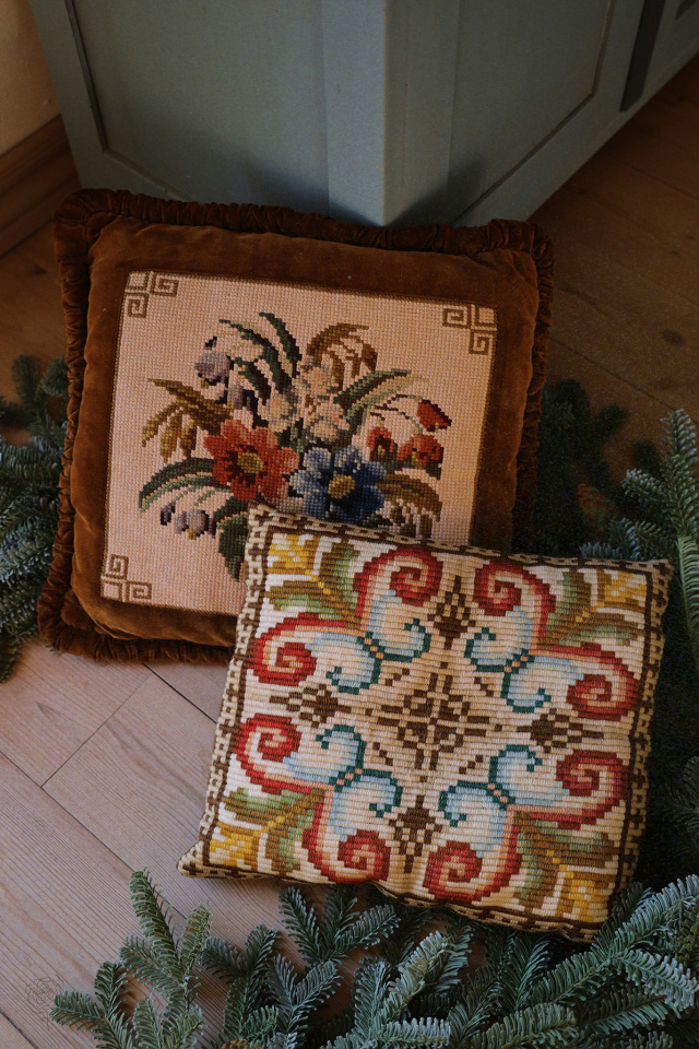 Brown, Blue &amp; Red Pattern Retro Pillow