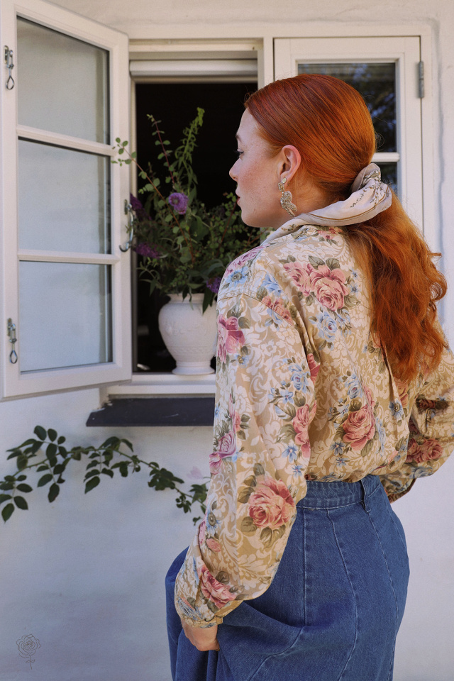 Brown Floral Vintage Blouse | M/L