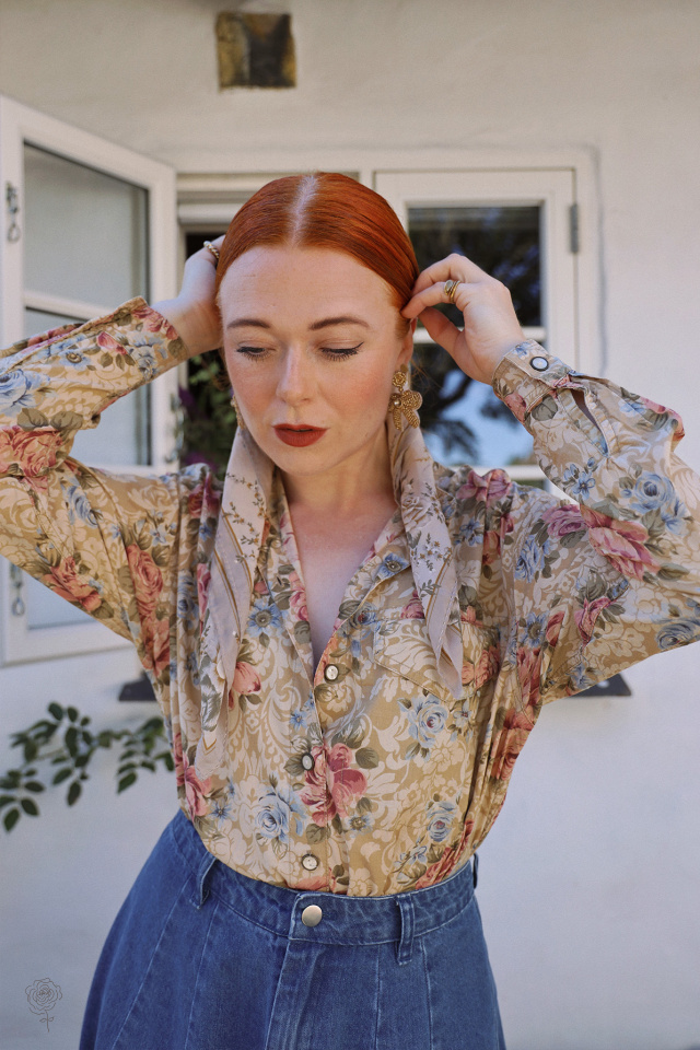 Brown Floral Vintage Blouse | M/L