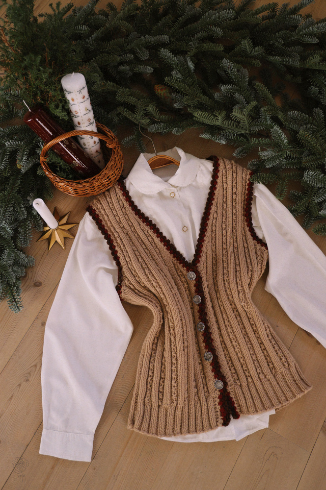 Brown Knitted Vintage Waistcoat | M