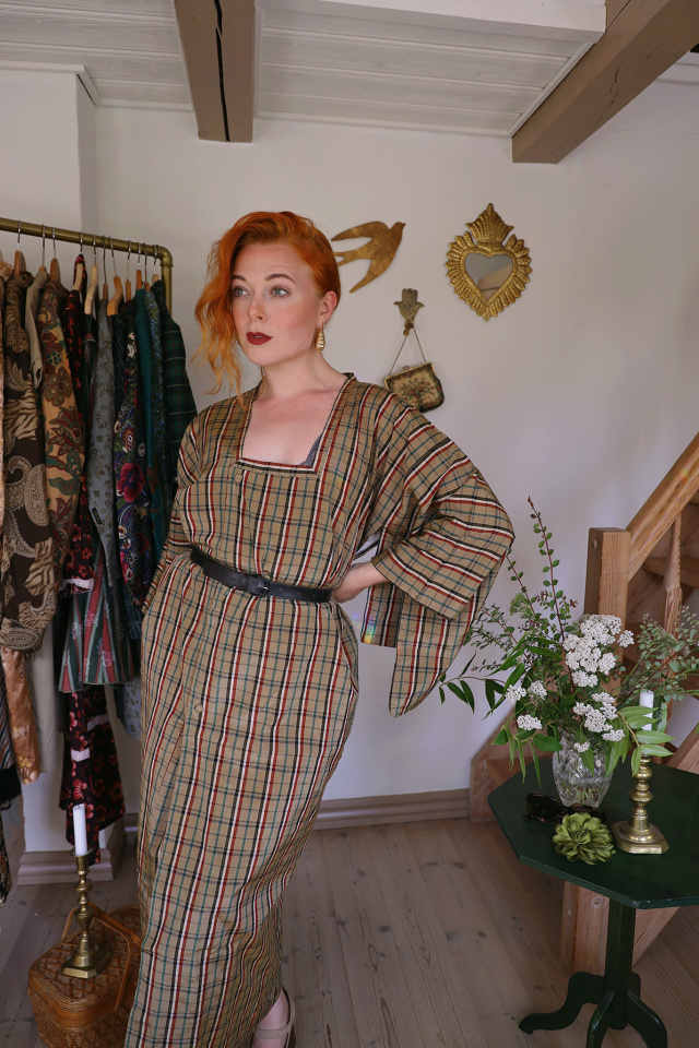 Brown Plaid Vintage Kimono Dress | M/L