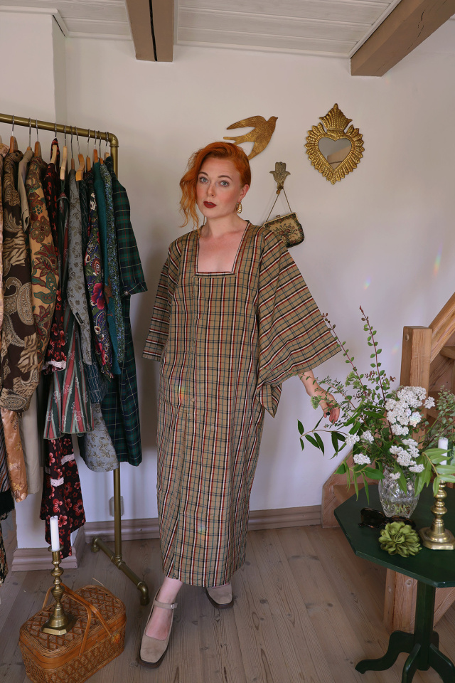 Brown Plaid Vintage Kimono Dress | M/L