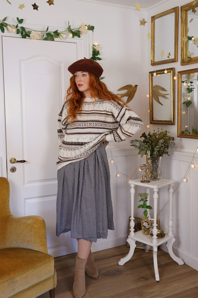 White Brown Striped Vintage Sweater | L