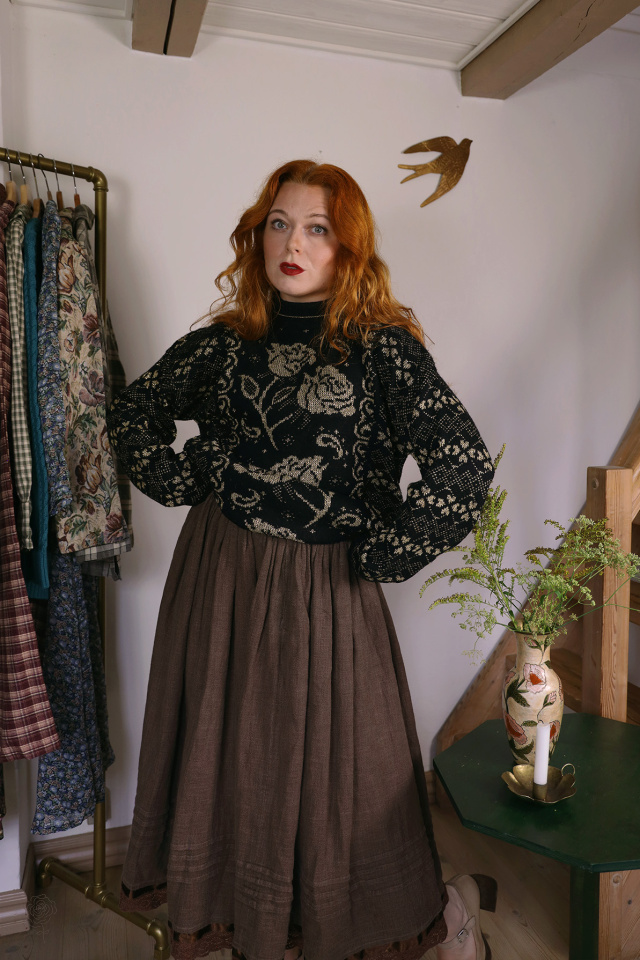 Stunning Brown Vintage Skirt | XS