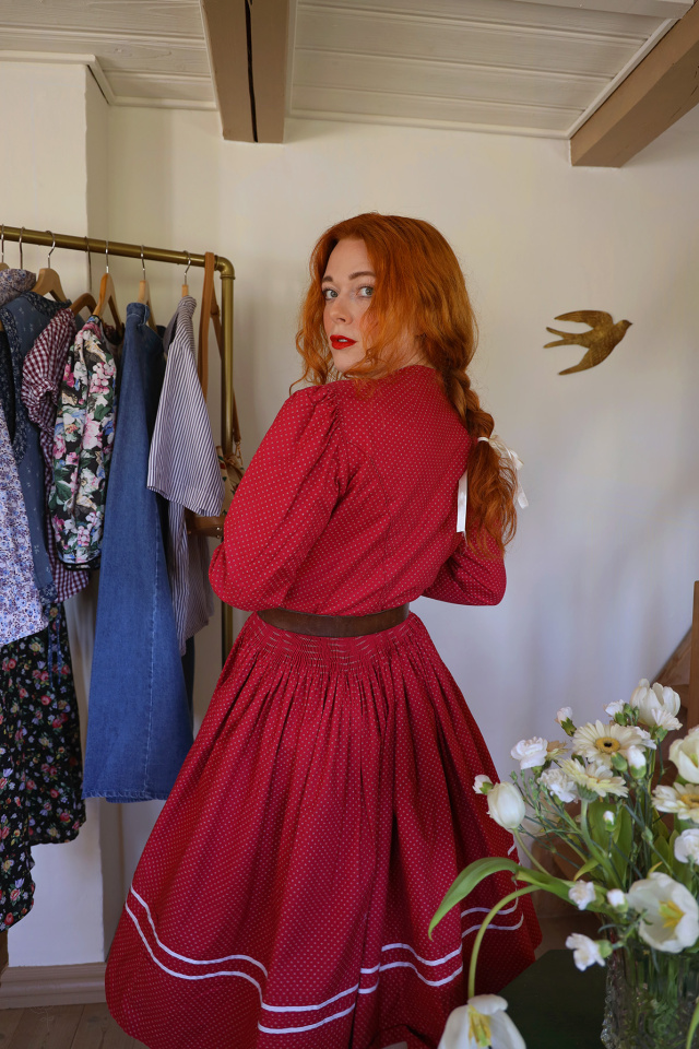 Romantic Burgundy Vintage Midi Dress | S