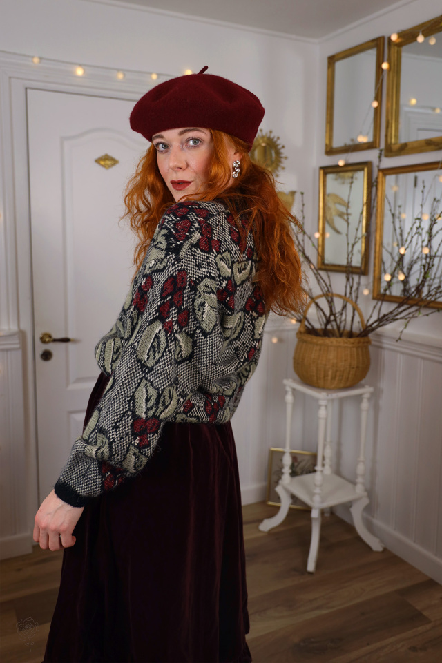 Burgundy Grey Grape Vintage Sweater | M