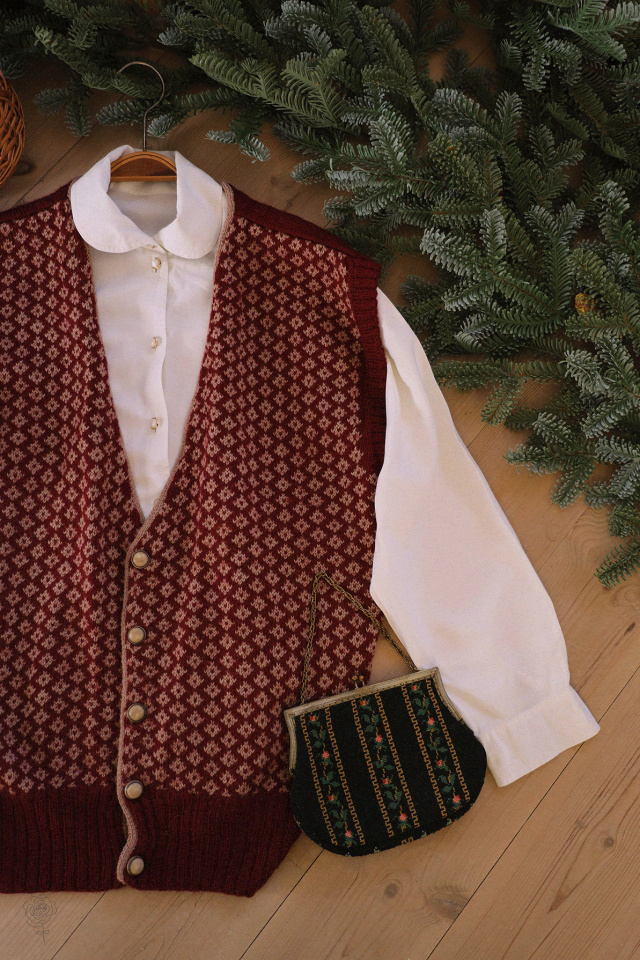 Burgundy Beige Pattern Vintage Waistcoat | XL