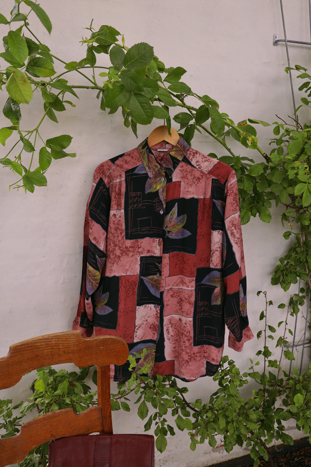 Burgundy Square Leaf 90's Vintage Blouse | L/XL