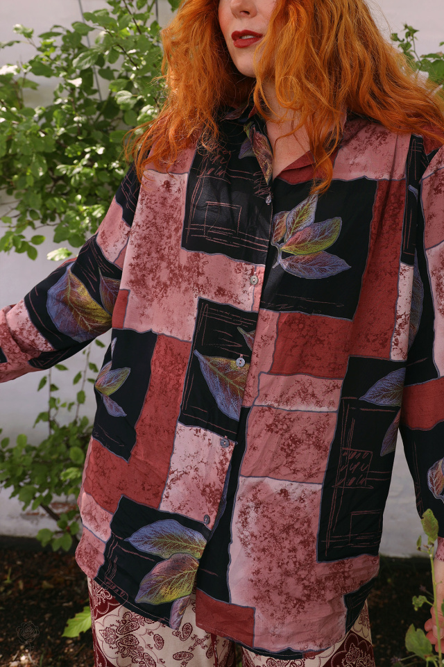 Burgundy Square Leaf 90's Vintage Blouse | L/XL