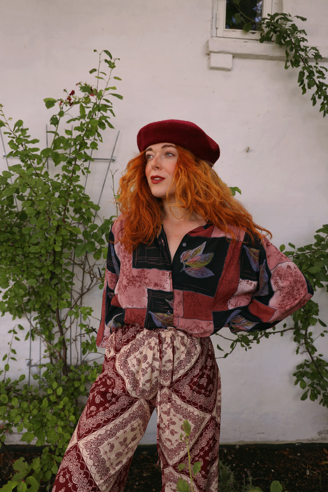 Burgundy Square Leaf 90's Vintage Blouse | L/XL