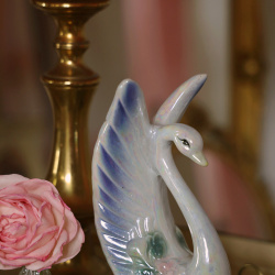 Romantic Stoneware Retro Swan 