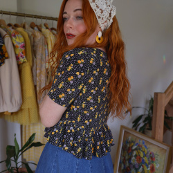 Black Yellow Floral Vintage Top | S