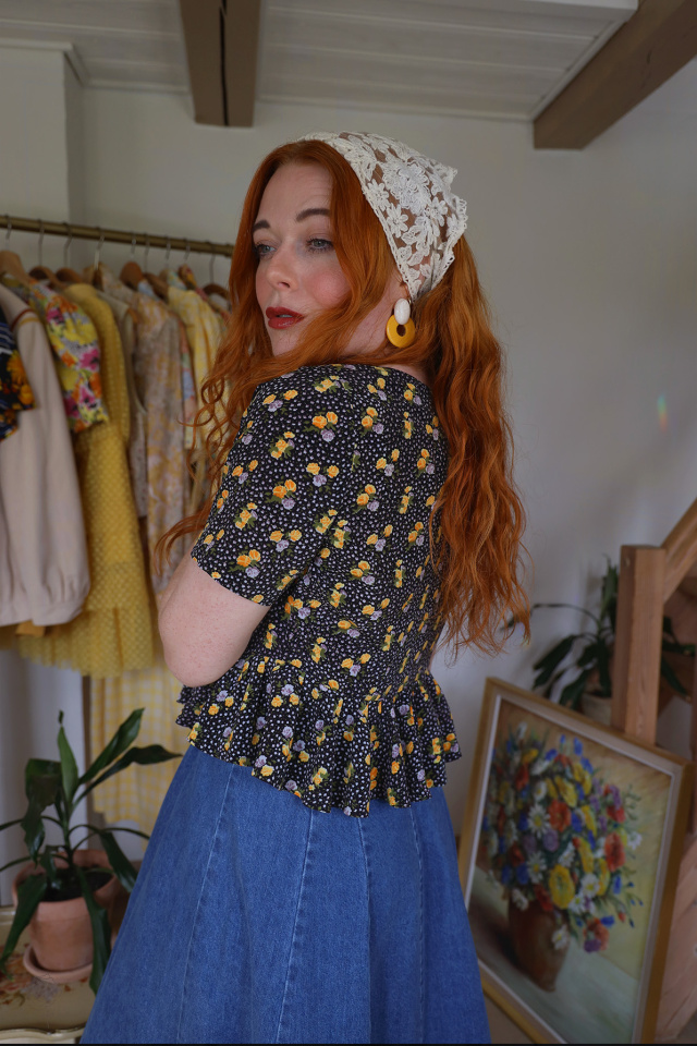 Black Yellow Floral Vintage Top | S