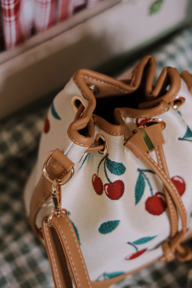 Cheery Bucket Bag 