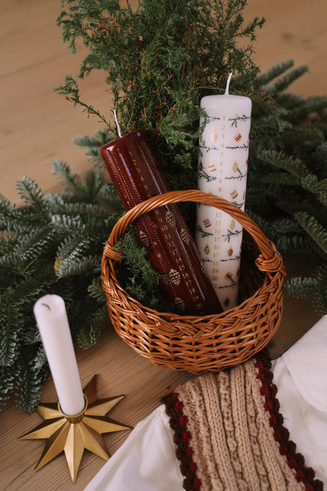 Count Down to Christmas Candles Set 