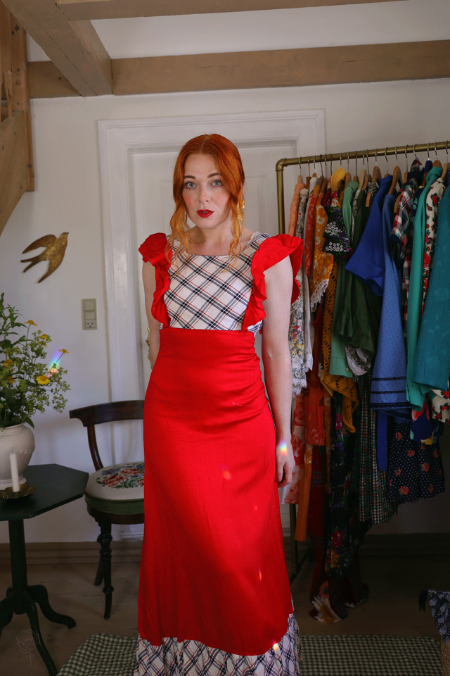 Classic Red 70's Maxi Dress | XS