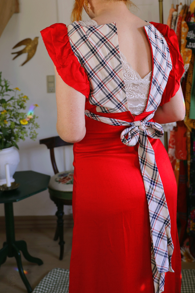 Classic Red 70's Maxi Dress | XS