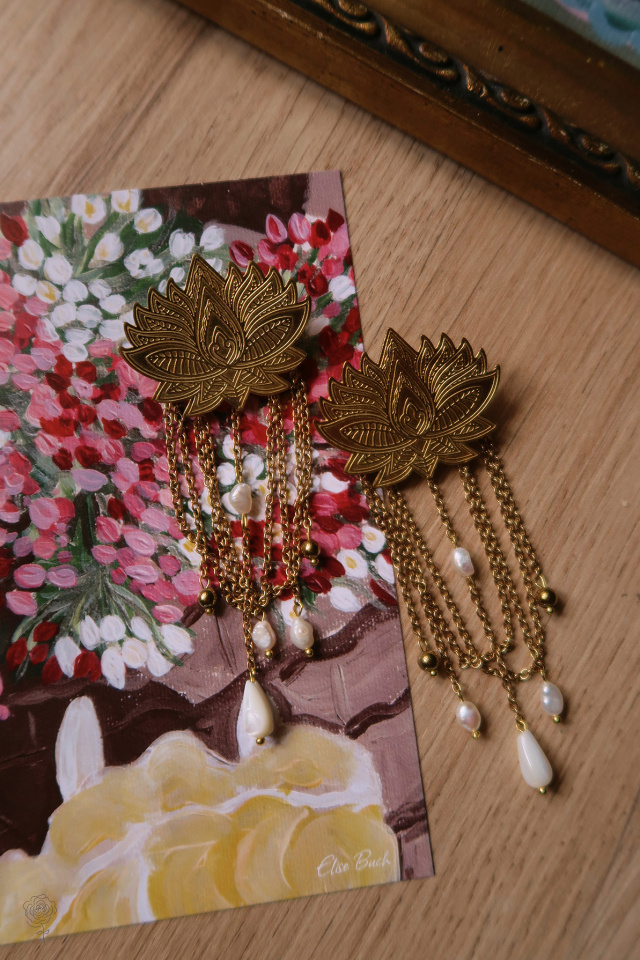 Cosmos Earrings | Desperate Jewlery