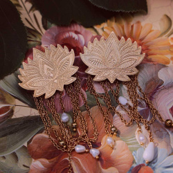 Cosmos Earrings | Desperate Jewlery