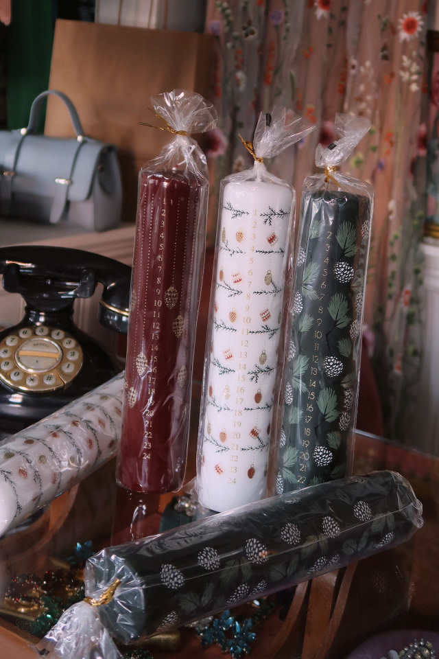 Angela | 2 Green Christmas Candles 