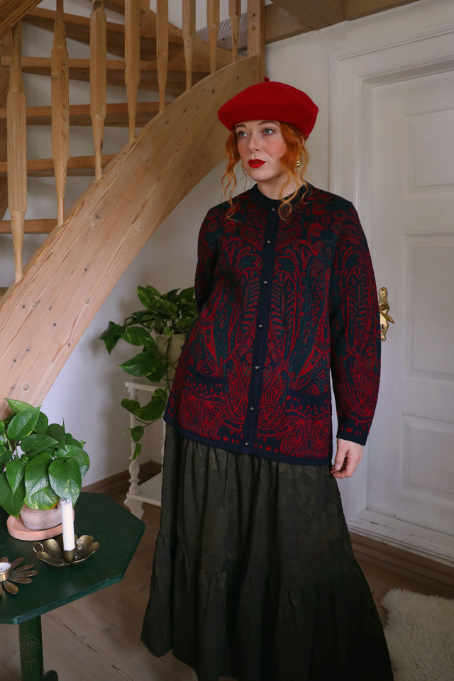 Dark Blue Red Pattern Vintage Cardigan | M