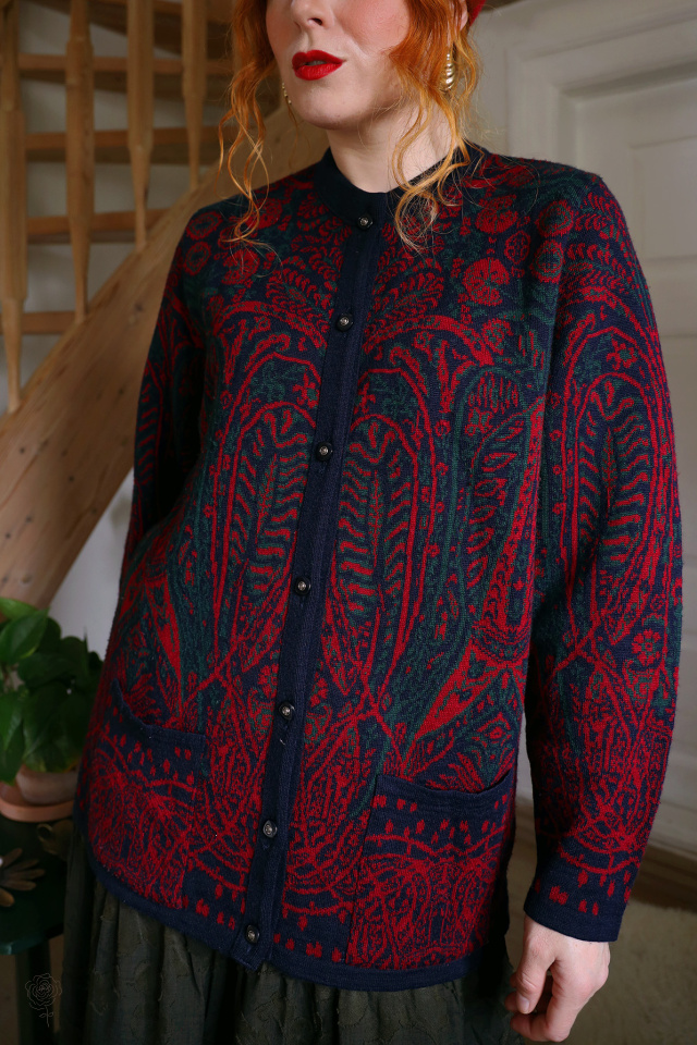 Dark Blue Red Pattern Vintage Cardigan | M