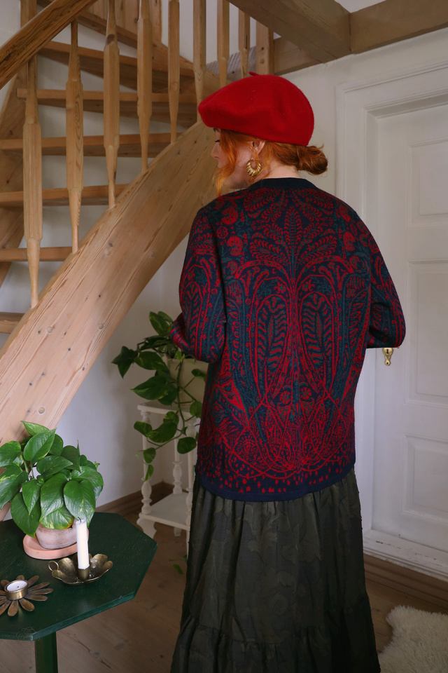 Dark Blue Red Pattern Vintage Cardigan | M