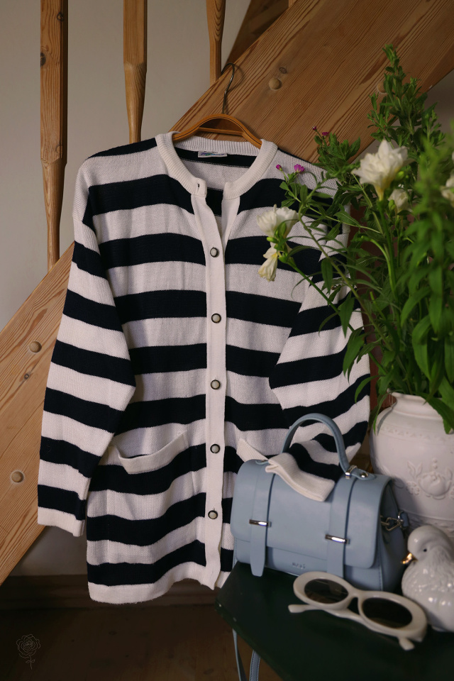 Dark Blue &amp; White Vintage Cardigan | S/M