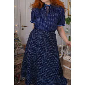 Dark Blue Floral Cotton Vintage Top | M/L