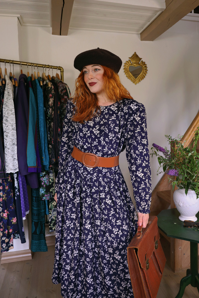 Dark Blue Floral Karin Stevens Vintage Dress | S/M