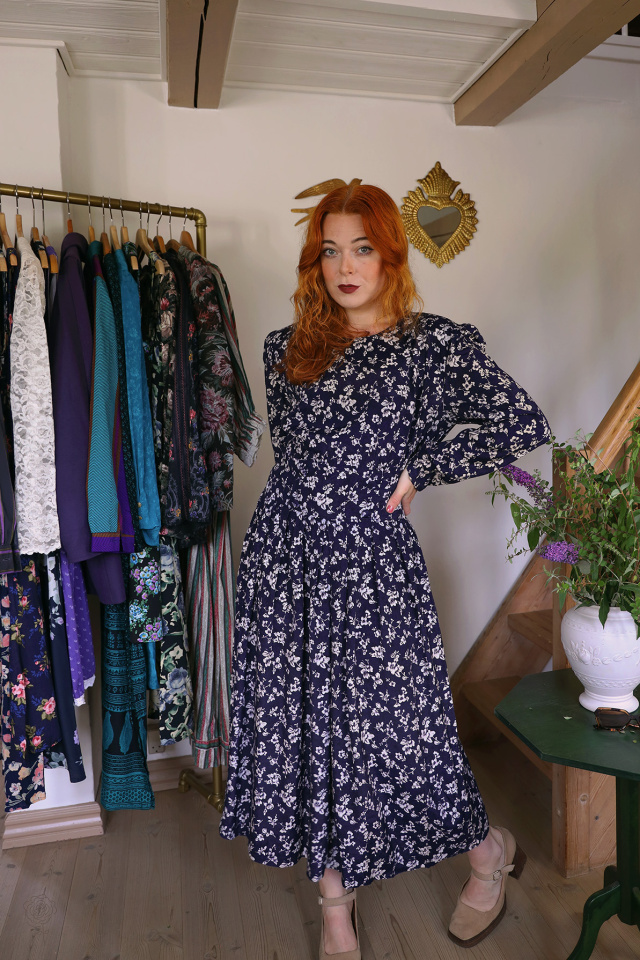 Dark Blue Floral Karin Stevens Vintage Dress | S/M