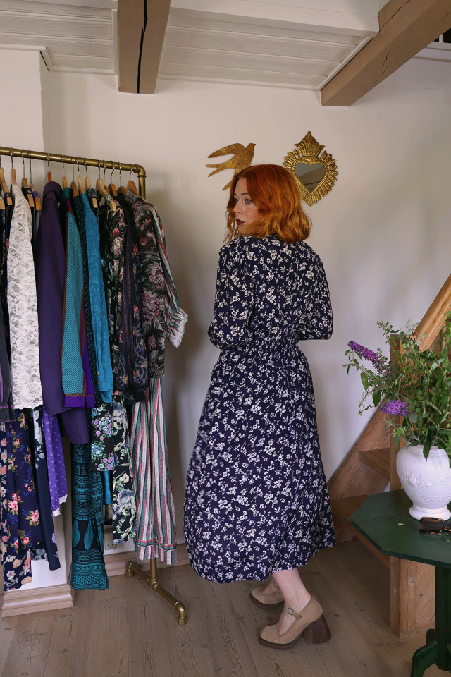 Dark Blue Floral Karin Stevens Vintage Dress | S/M