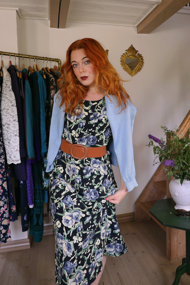 Dark Blue Light Rose Vintage Dress | M