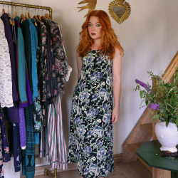 Dark Blue Light Rose Vintage Dress | M