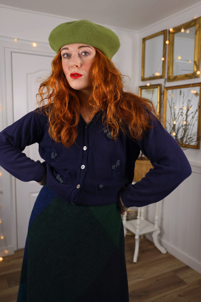 Dark Blue Rose Embroidered Vintage Cardigan | M