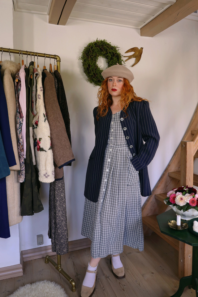 Dark Blue White Striped Vintage Blazer | L
