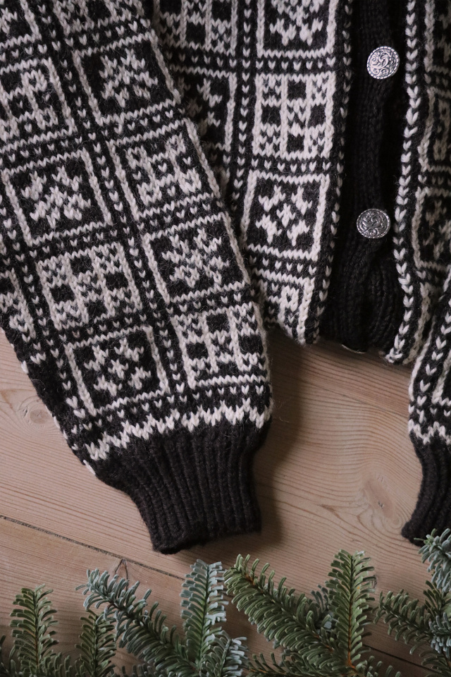 Dark Brown &amp; Beige Wolly Vintage Cardigan | S